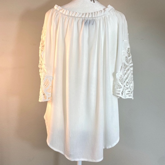 Wilde Heart Lace Sleeve Top - Picture 4 of 14